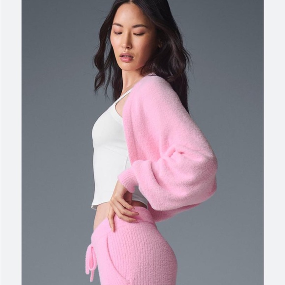 LIKE NEW ALO Snuggle Up Sweater Shawl, Sweet Pink, OS - Picture 3 of 4